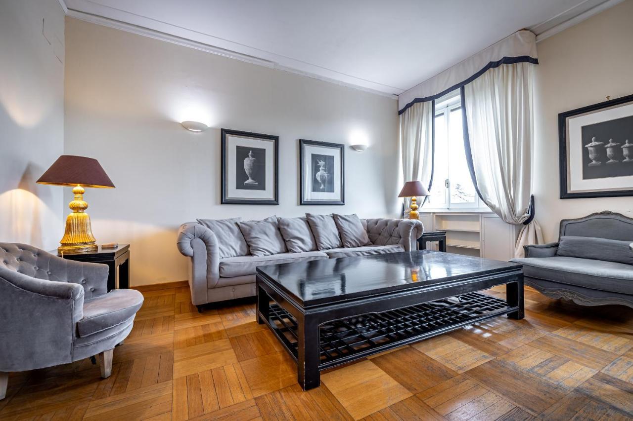Yid D'azeglio Luxury With Parking Apartment